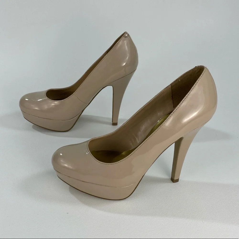 Guess Nude Platform Heels 8.5 Patent Leather Neutral Classic Girly Coquette